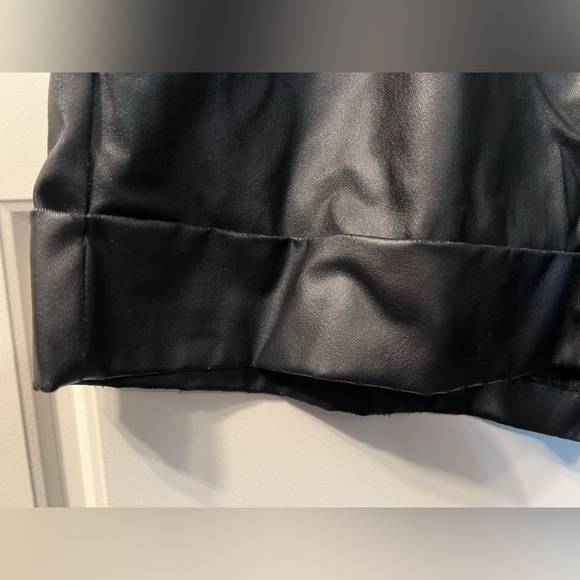 Zara Metallic Black Shorts - Picture 3 of 5